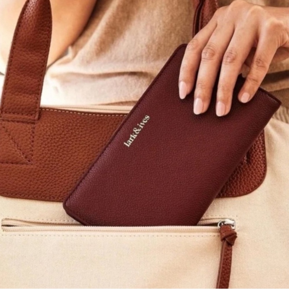 Lark & Ives travel wallet